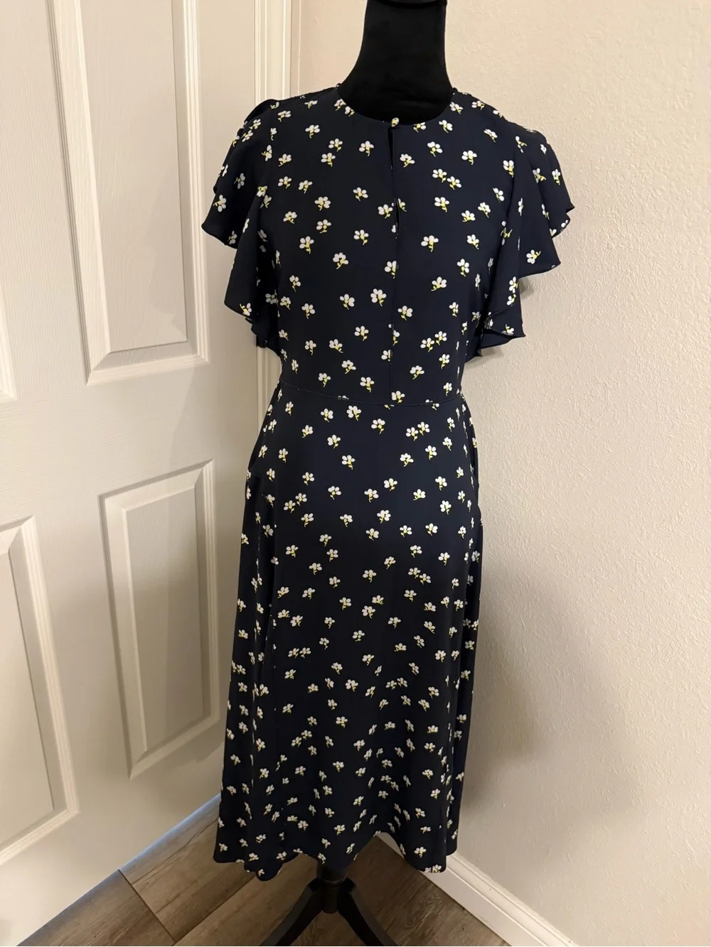 kate spade Navy Floral Midi Dress - Daisy Toss Flutter Sleeve Dress. 👗 NWT